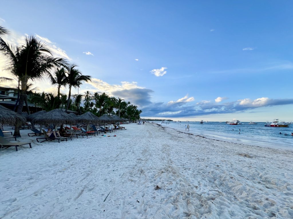 Lopesan Bávaro - beach - Discovering Stays