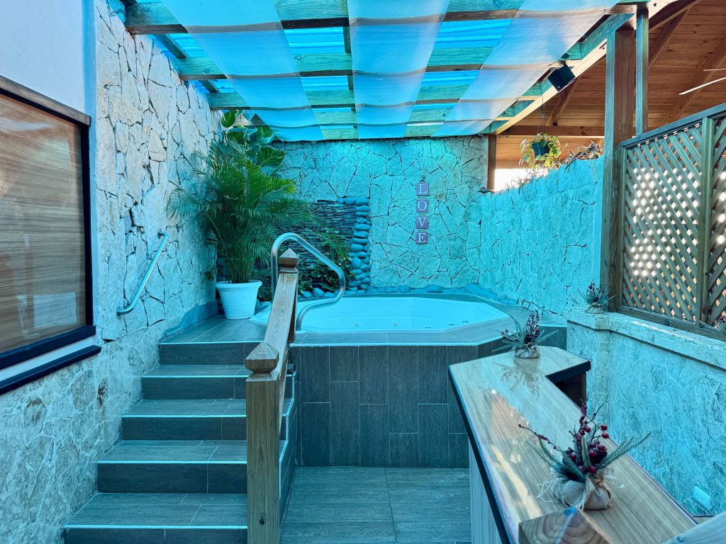 Zona de jacuzzi del spa del Occidental Punta Cana