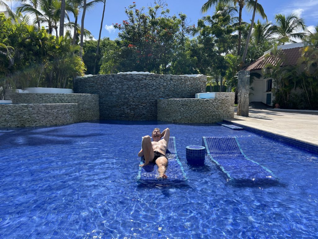 Piscina-Occidental Punta Cana-Descubriendo Viajes