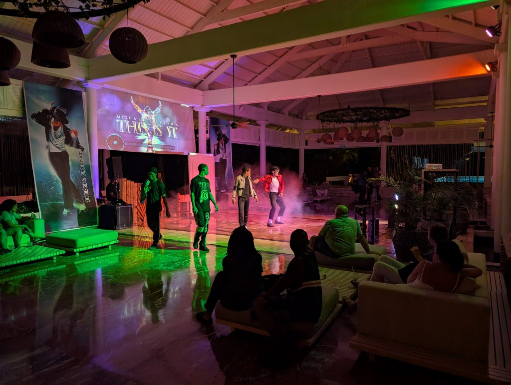 Show Michael Jackson-Meliá Punta cana-Descubriendo viajes