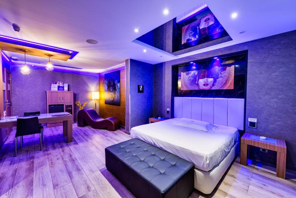 zouk motel - alcala de henares - descubriendo viajes2