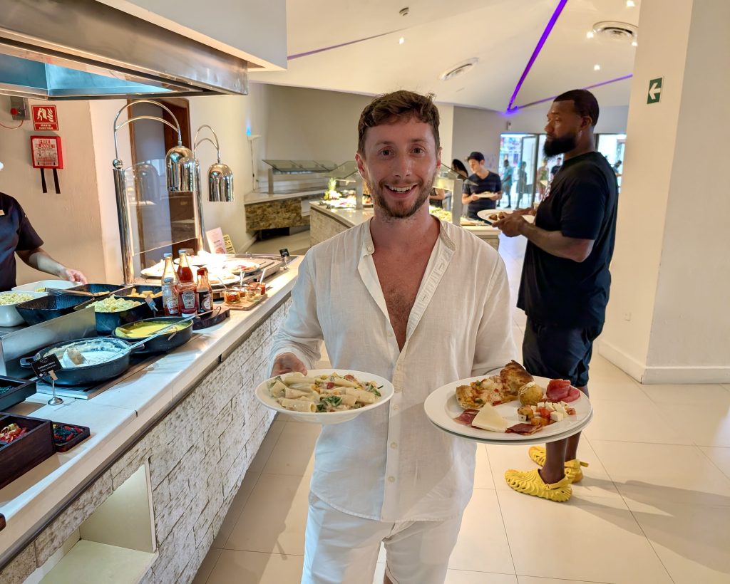 Buffet food with custom pasta