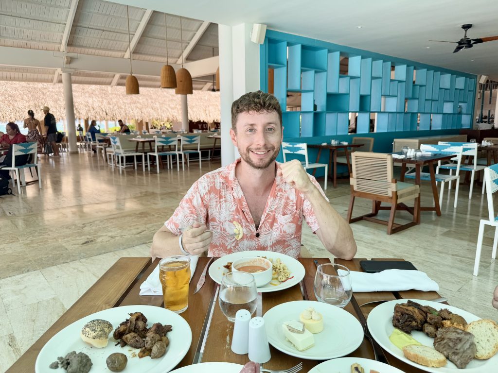 Meliá Punta Cana - enjoying our lunch - Discovering Stays