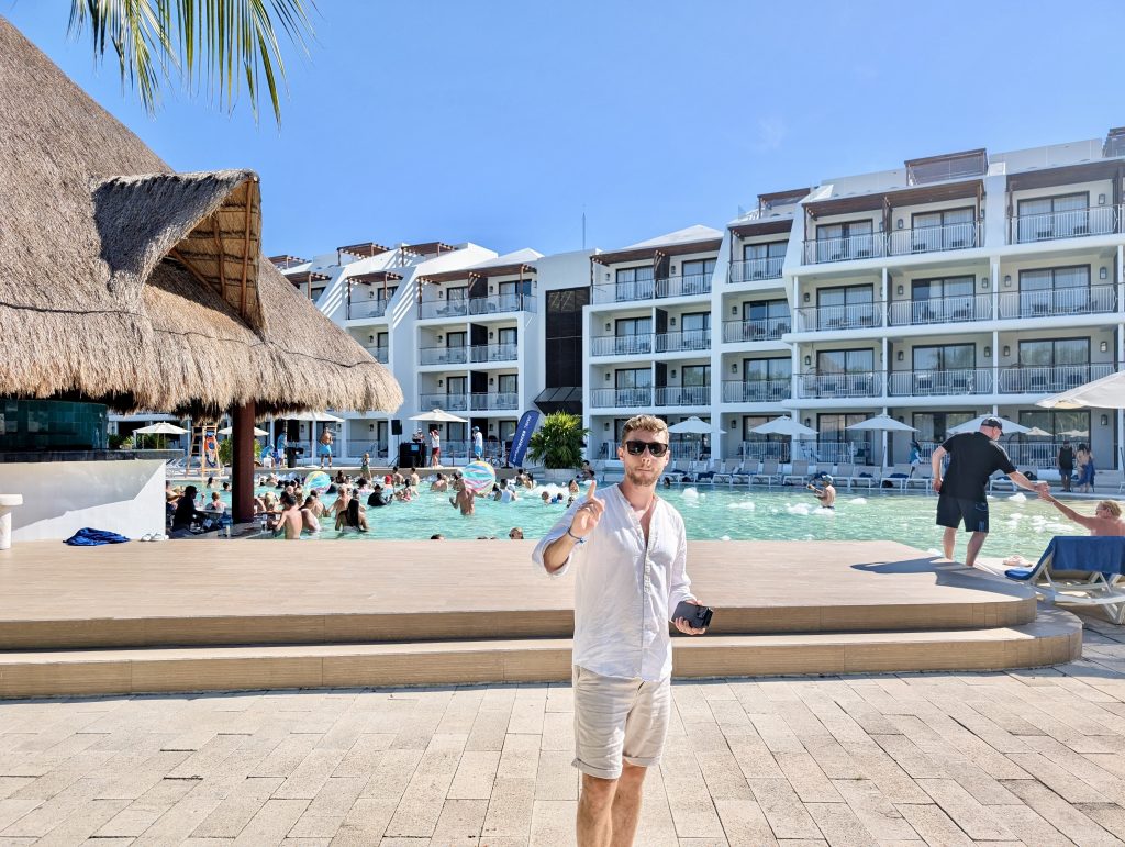 Oceans Riviera - pool - Discovering Stays