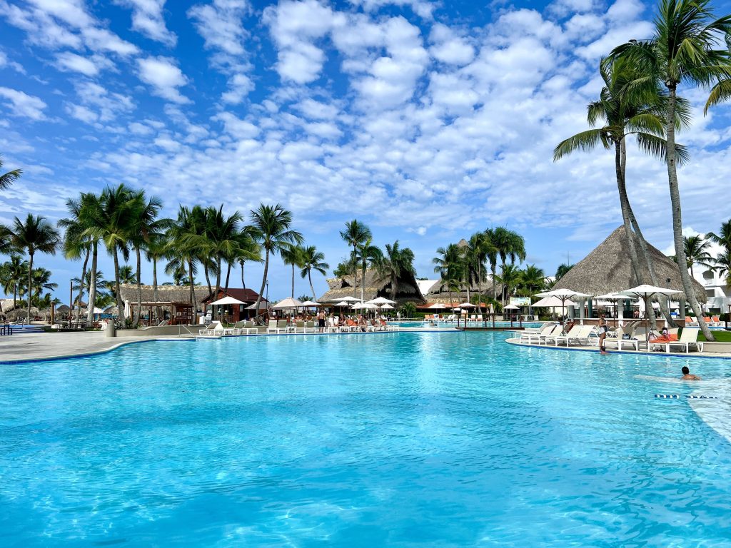 Huge family pool