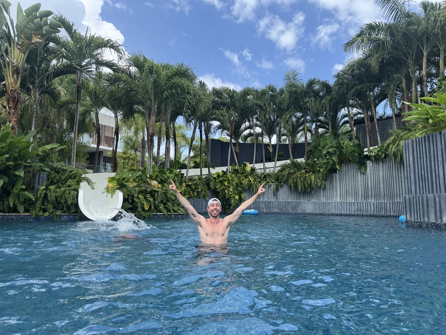 Piscina y toboganes del hotel Dreams Onyx en Punta Cana