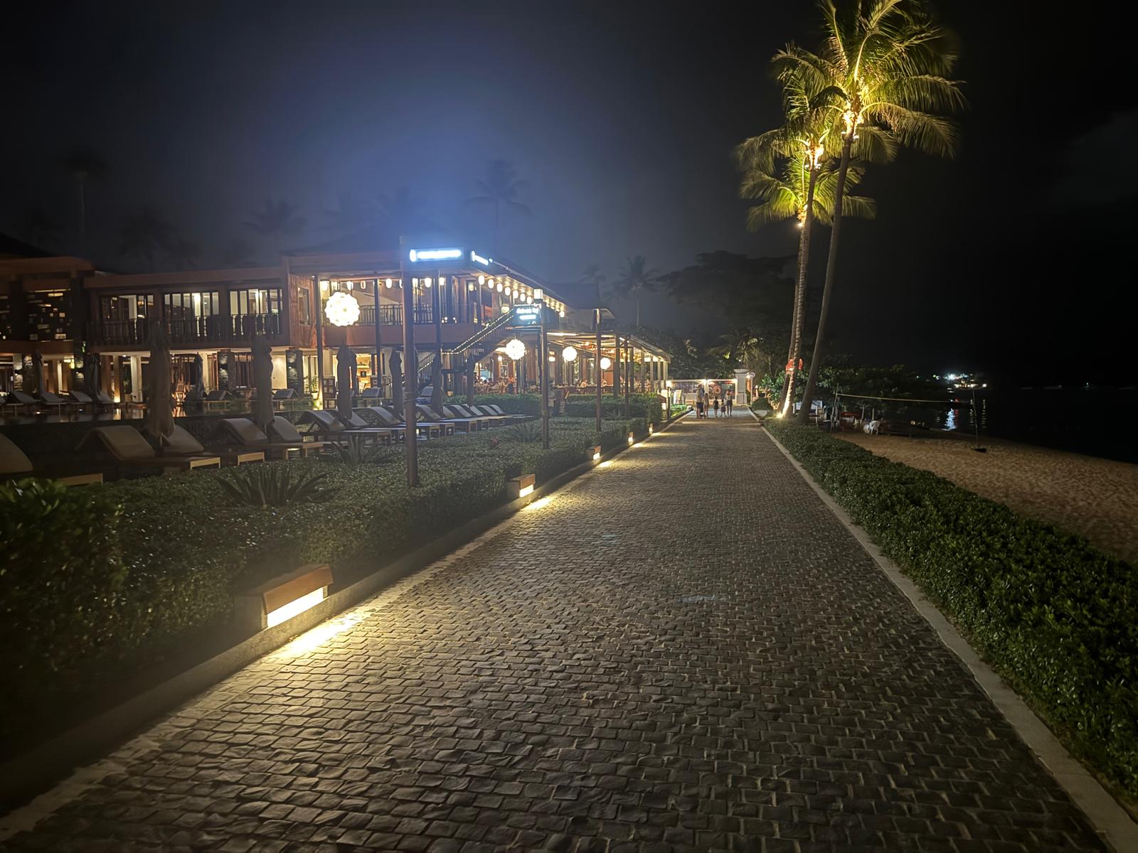 Fisherman's Village de noche