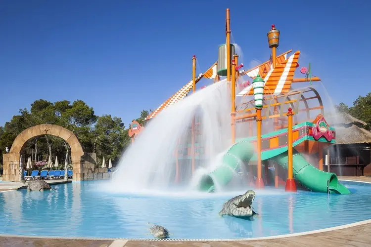 parque acuático infantil del Invisa Cala Blanca Club