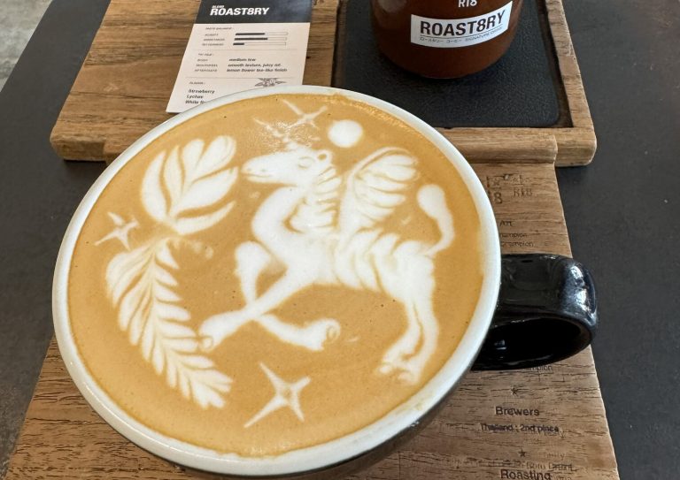 Cafe Roast8ry Latte Art