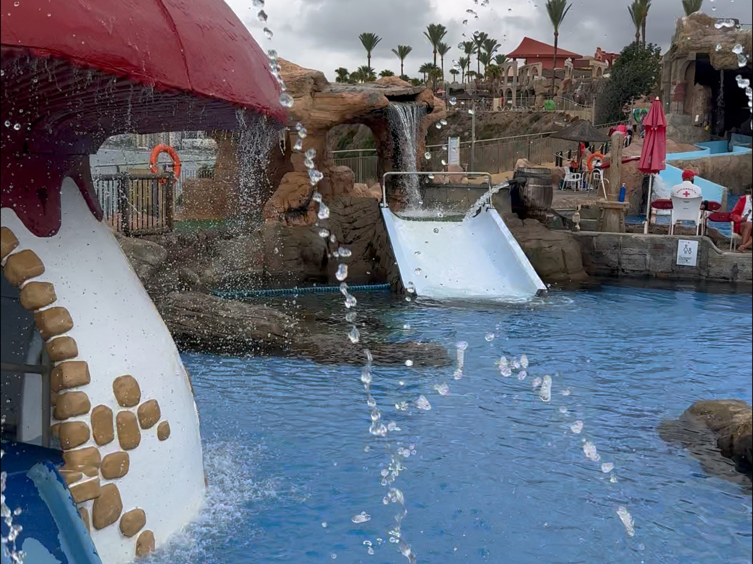 Toboganes Holiday World Polynesia