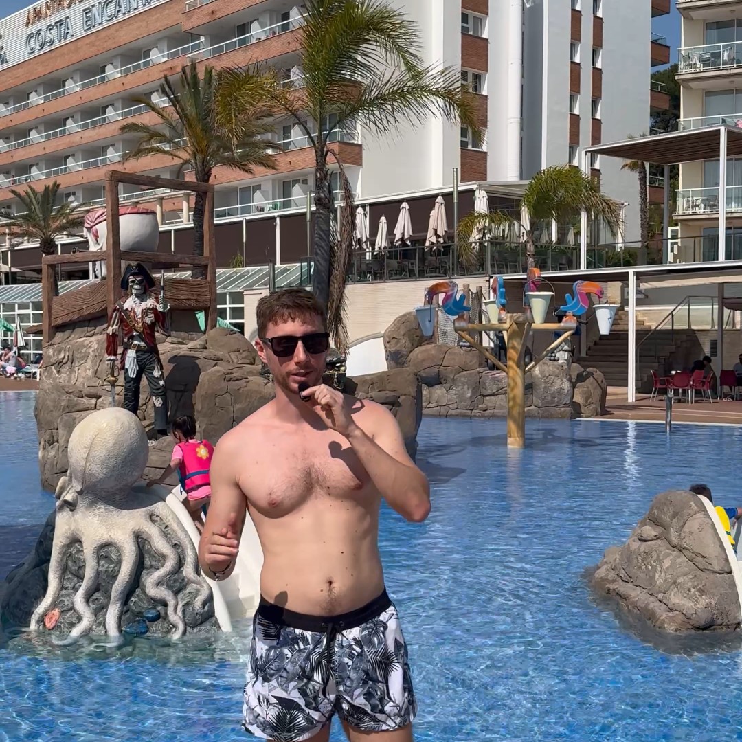 Piscina Costa Encantada