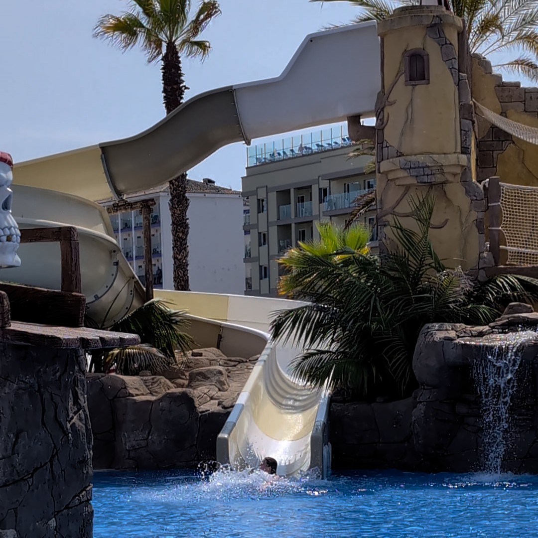 Tobogán Costa Encantada