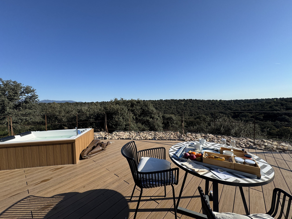 desayuno con vistas y jacuzzi miluna descubriendo viajes