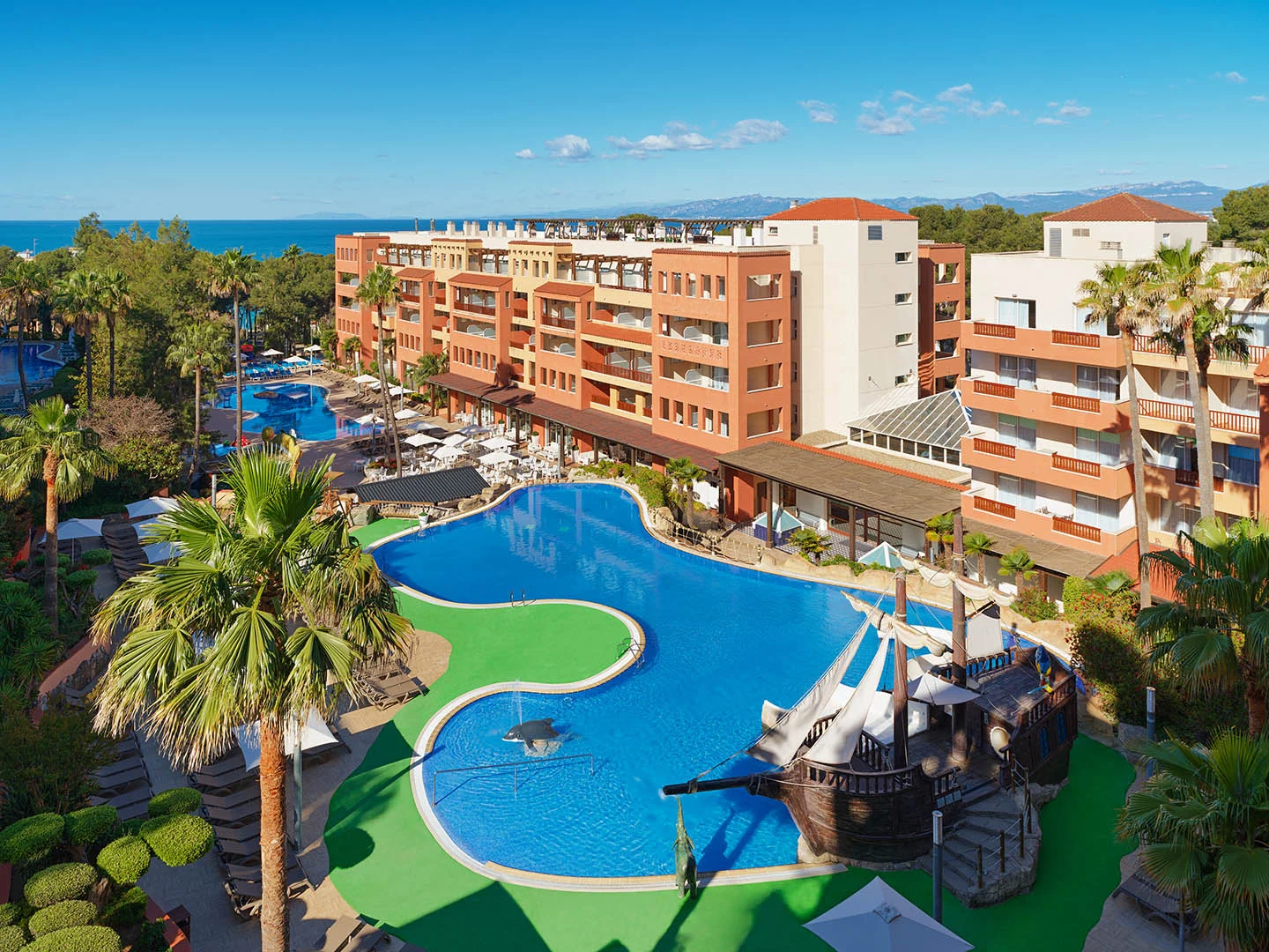 Piscina principal H10 Mediterranean Village