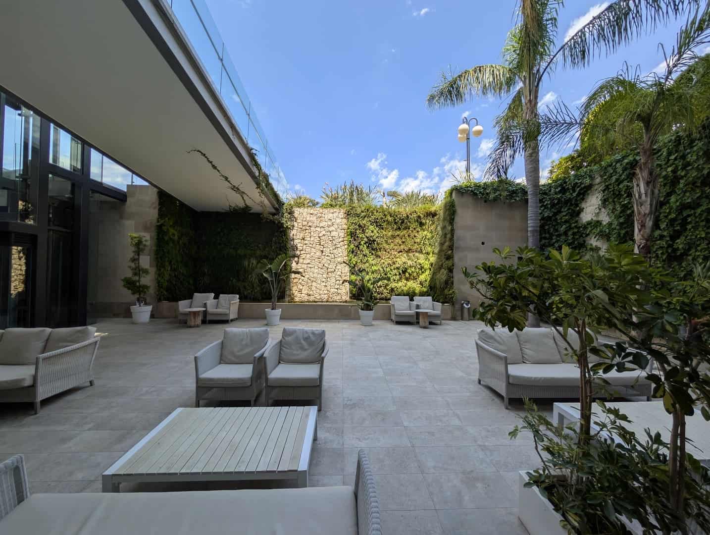 bares-ambiente-hotel-cap-negret-descubriendo-viajes-02