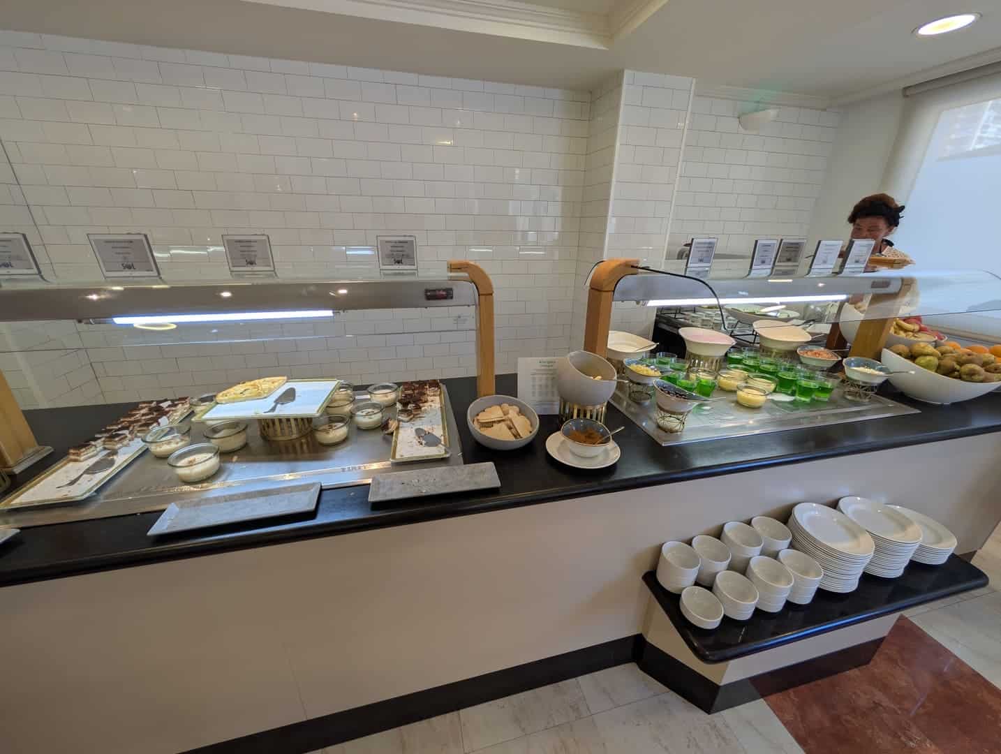 Sol Pelicanos Ocas buffet cheese selection