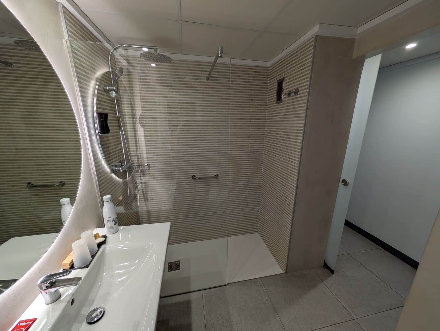 habitaciones-hotel-cap-negret-02