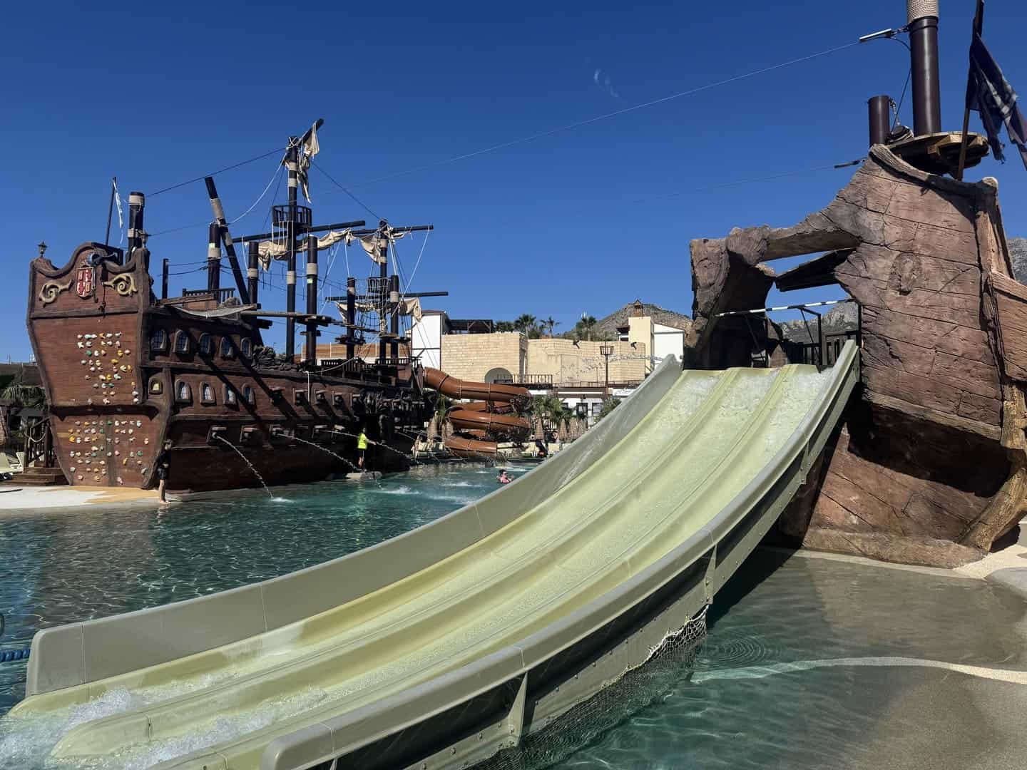 magic-pirates-island-piscinas-pirates-013