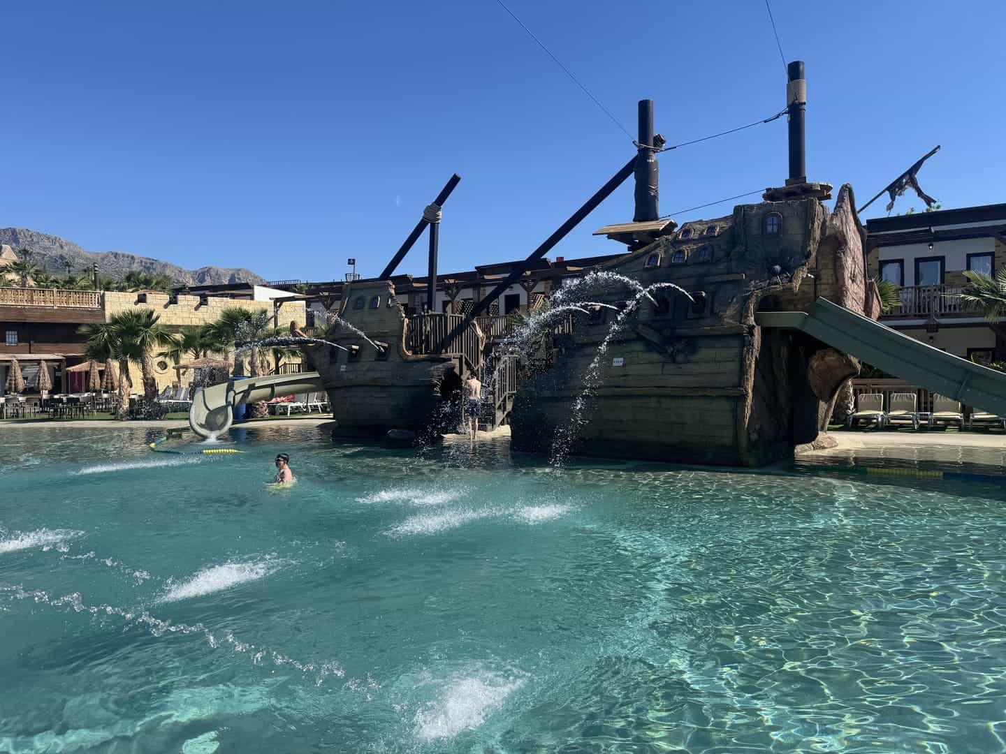 magic-pirates-island-piscinas-pirates-014