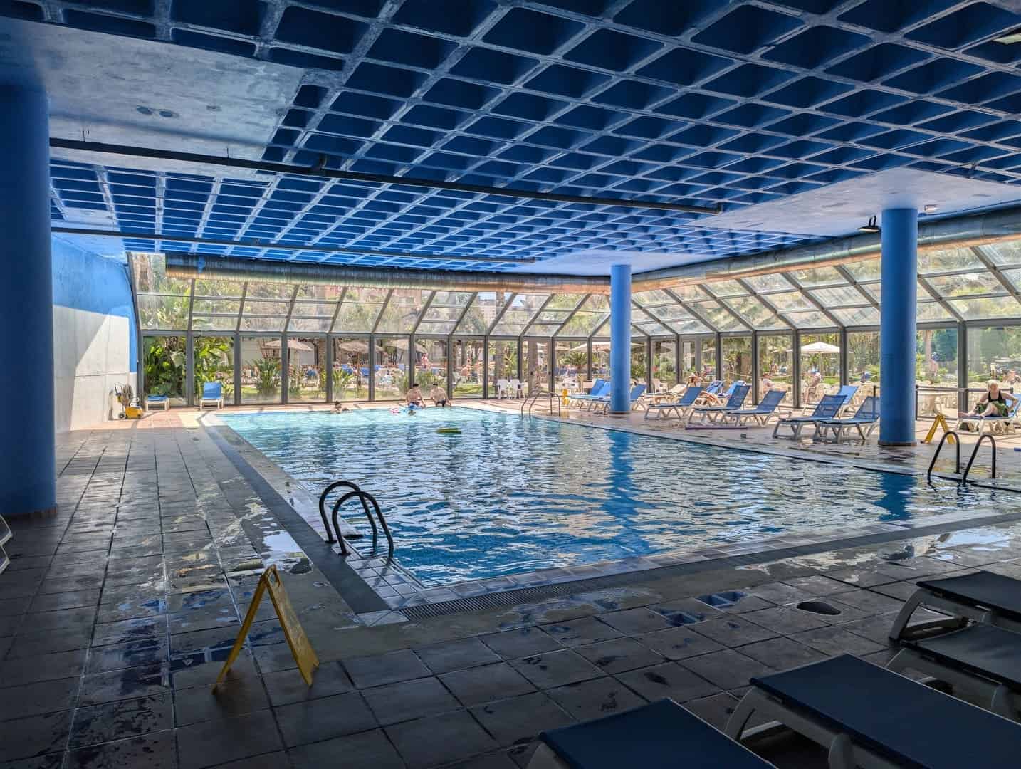 piscina-melia-benidorm-descubriendo-viajes-1