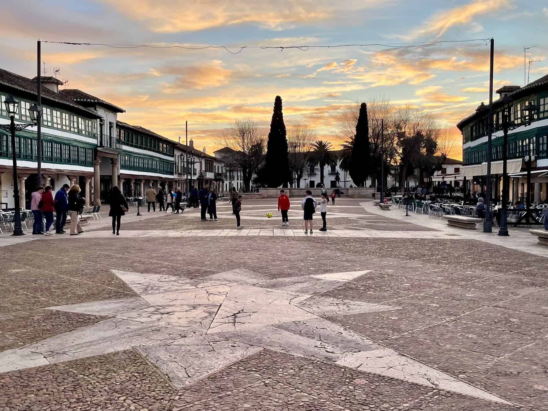 La Plaza Mayor de Almagro al atardecer