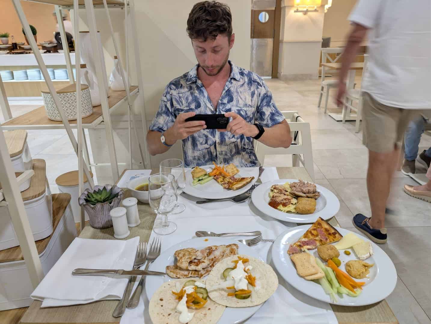 comida-iberostar-waves-malaga-descubriendo-viajes-03