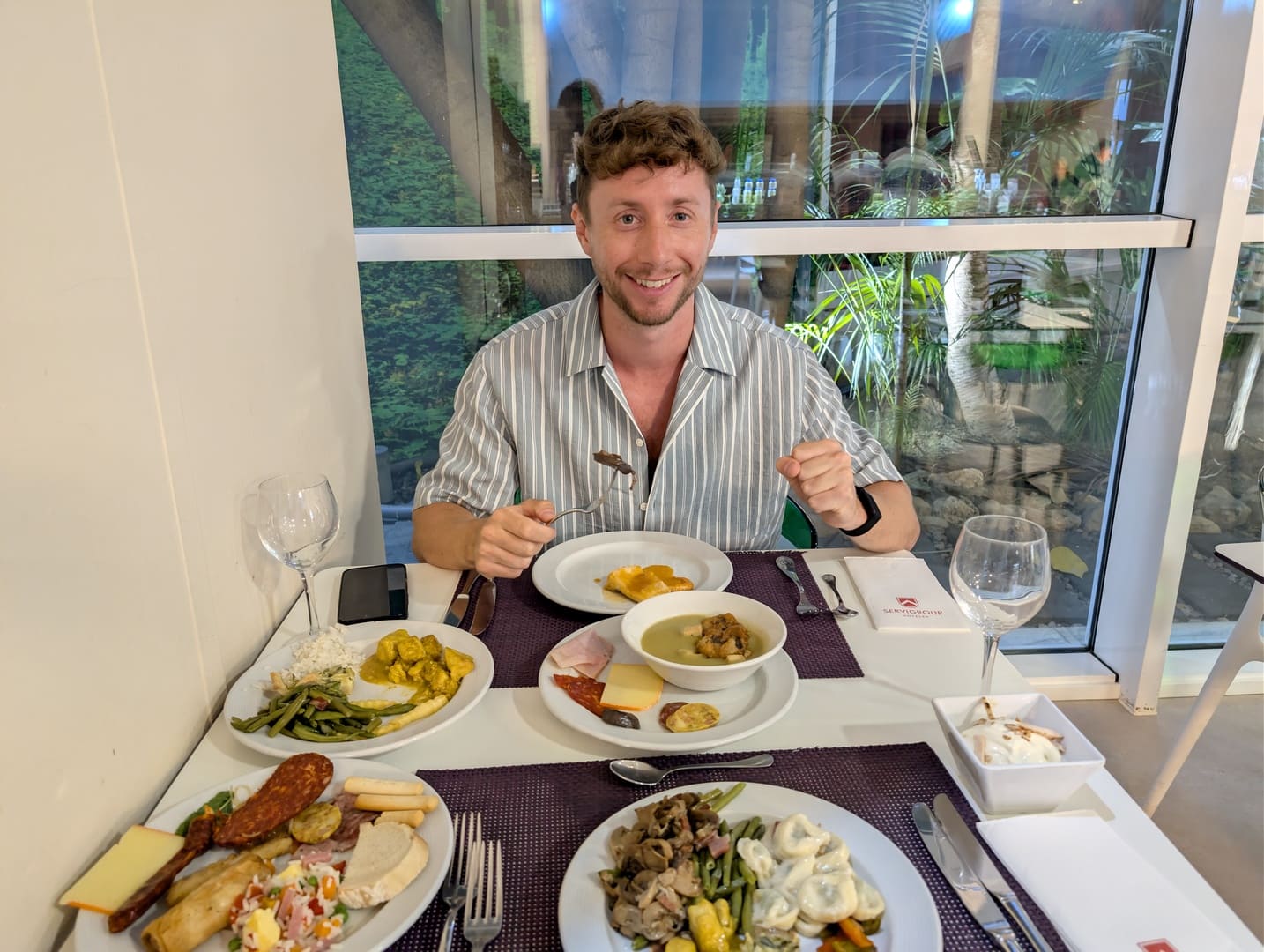 Cena en el restaurante buffet del Servigroup Marina Playa