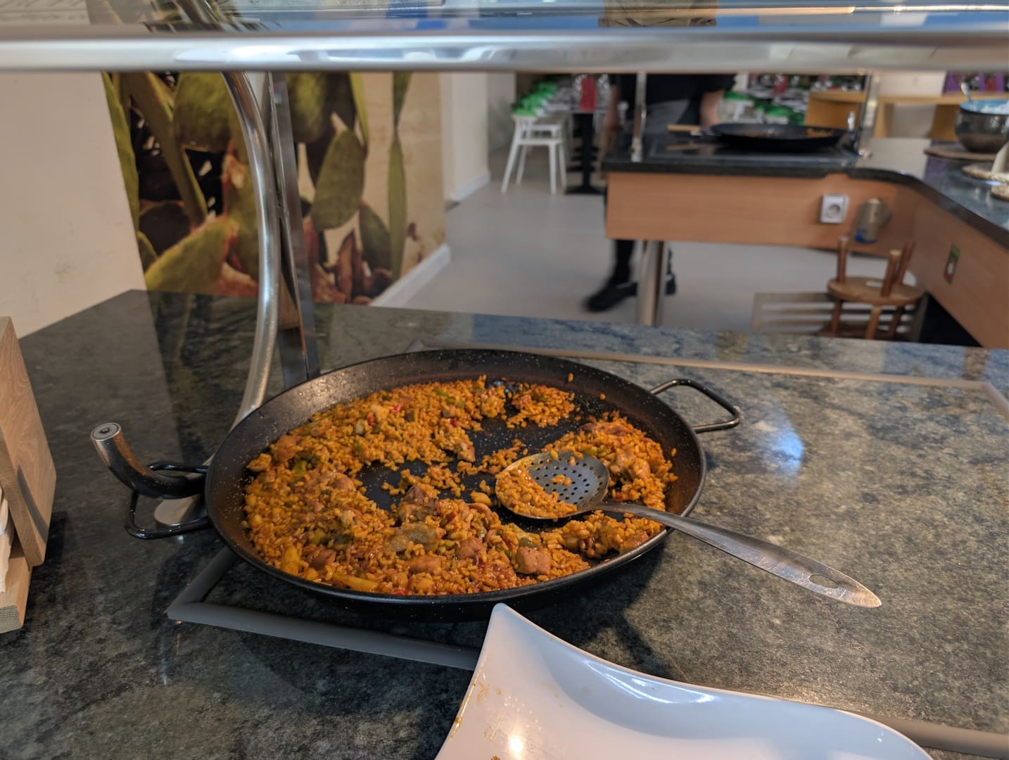 Paella del buffet del Servigroup Marina Playa