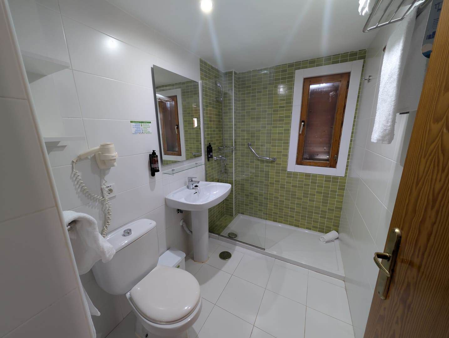 habitacion-albir-garden-descubriendo-viajes-05