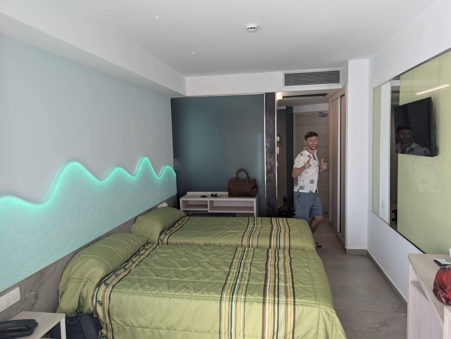 Hotel Benikaktus room overview