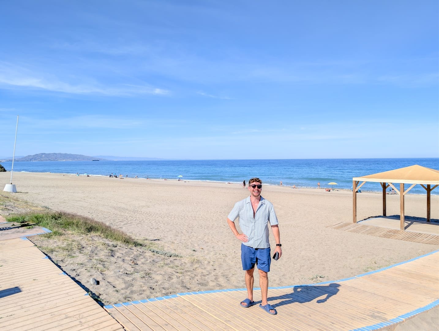 Playa de Marina de la Torre frente al Servigroup Marina Playa