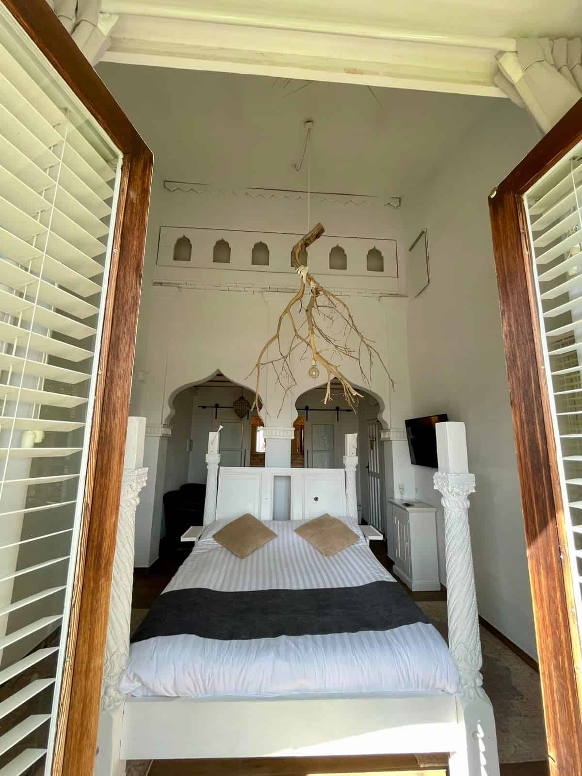 Suite Superior con cama de dosel en Finca El Tossal