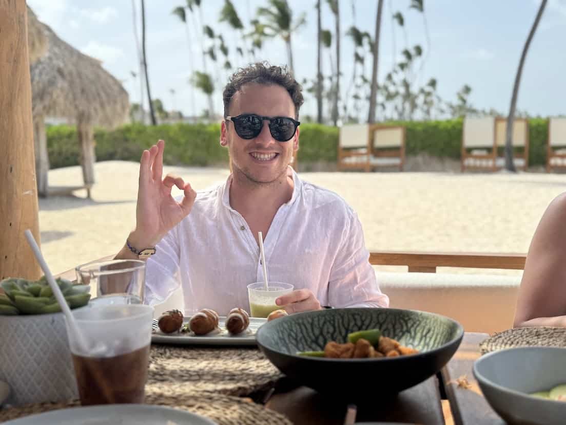 Aperitivos a la carta en la playa del ZEL Punta Cana
