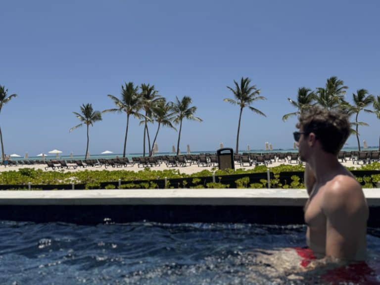 Piscina con vistas al mar del Hyatt Zilara Cap Cana