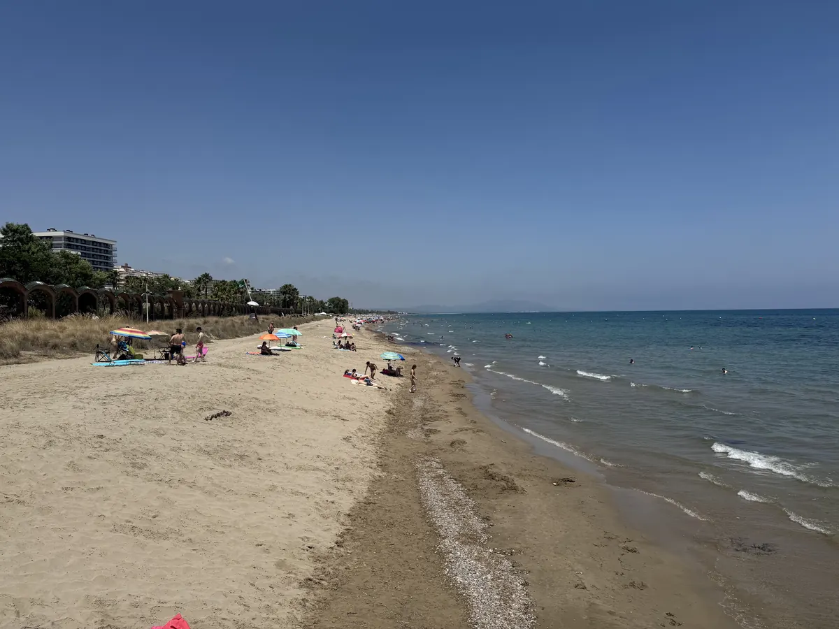 La playa de Oropesa del Mar, junto al complejo Magic World