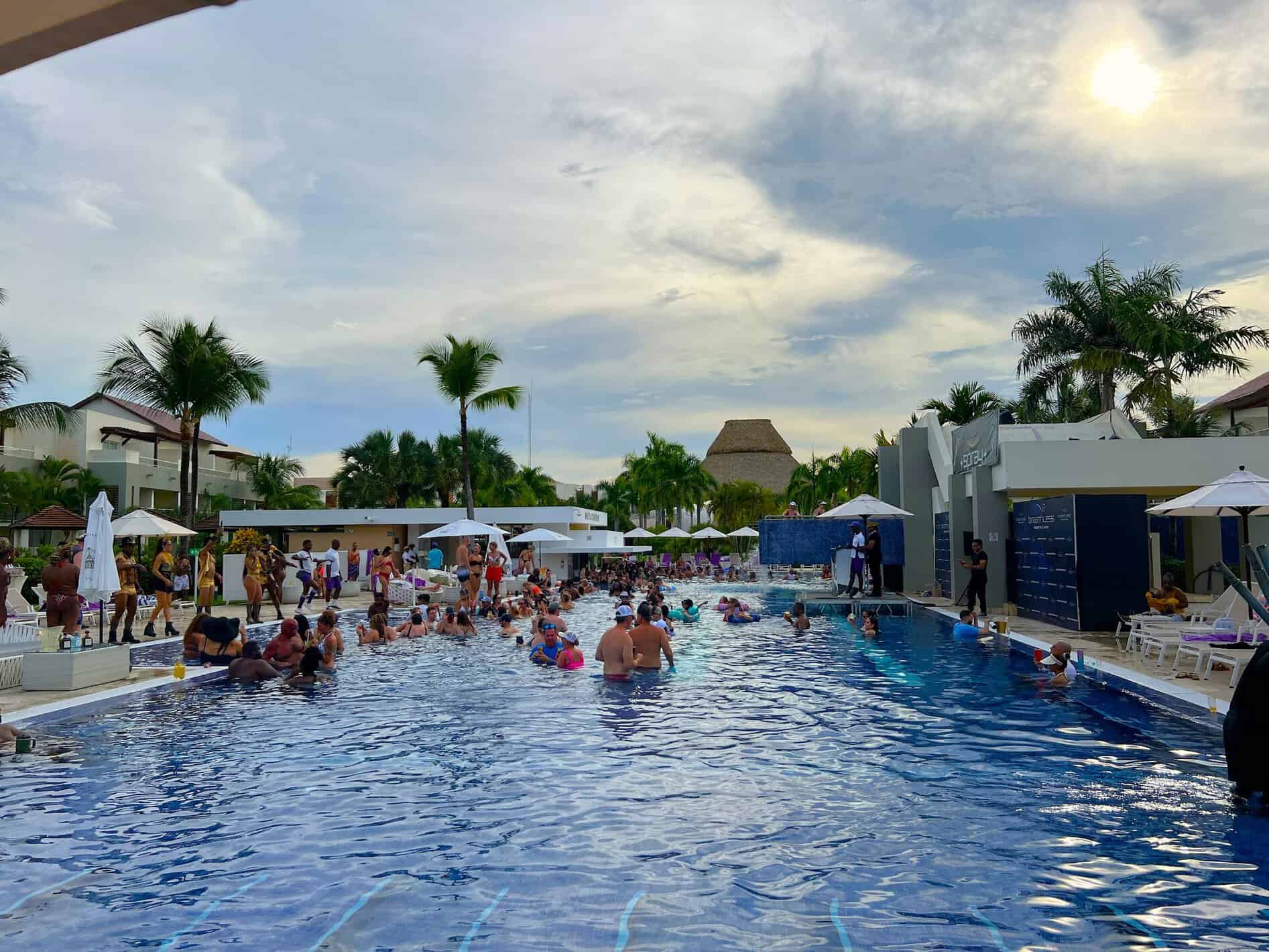Pool party en Breathless Punta Cana