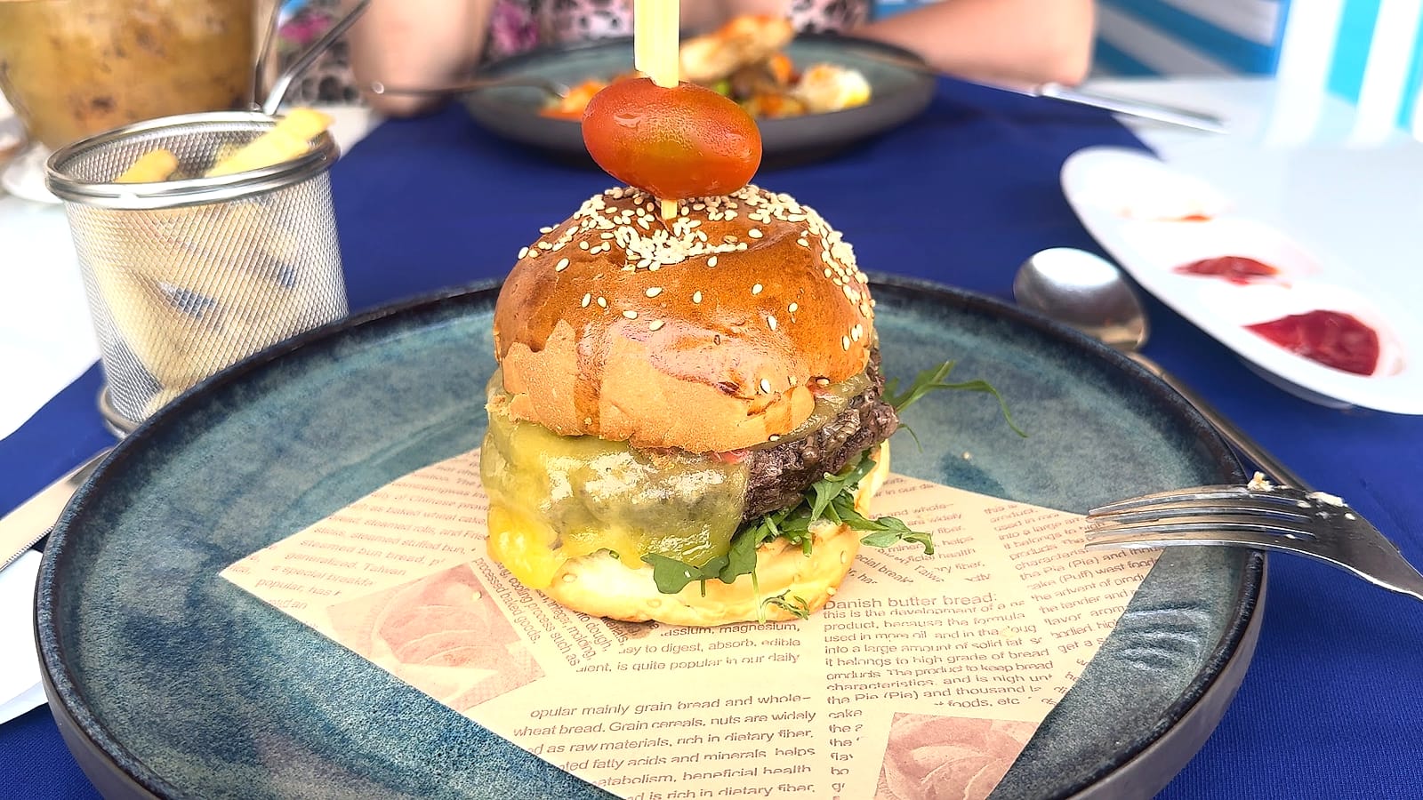 Hamburguesa del restaurante a la carta del Meliá Danang