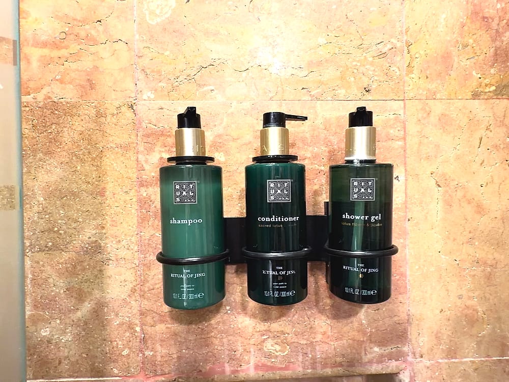 Baño con amenities de Rituals del Meliá Caribe Punta Cana