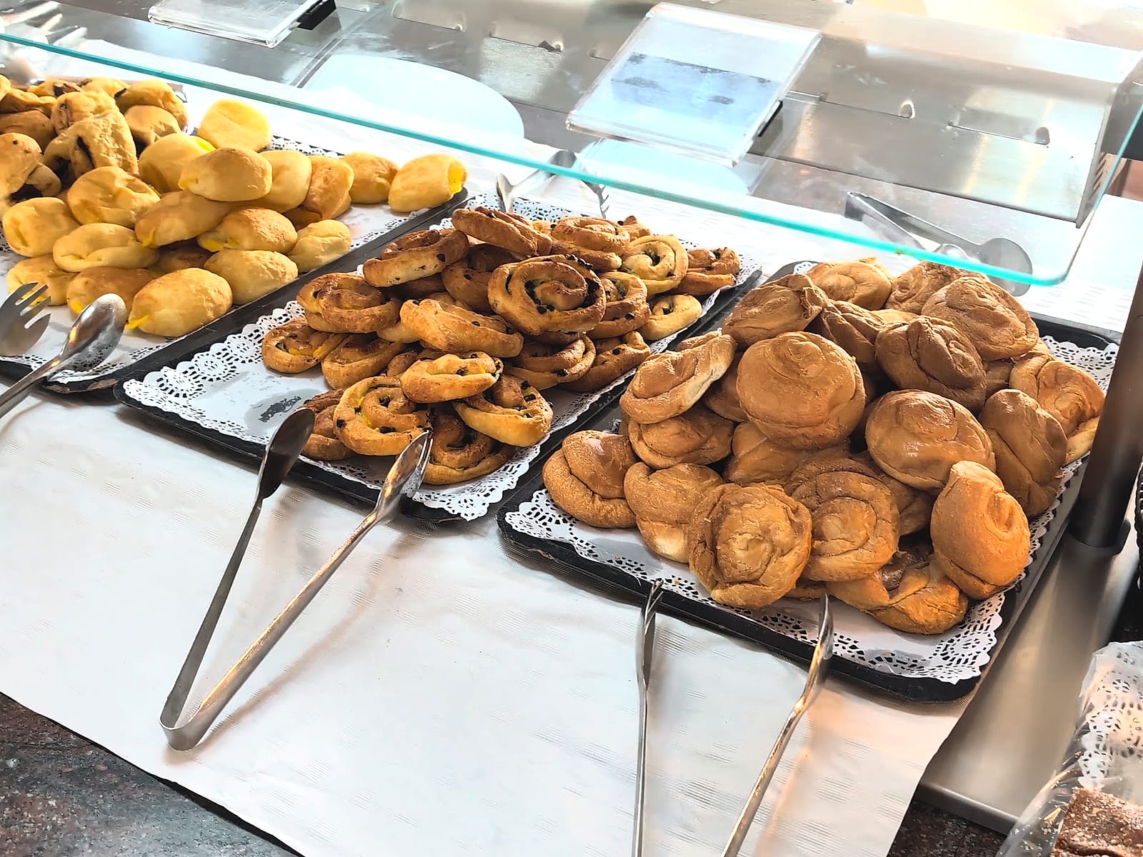 La bollería del buffet del desayuno del Eurhostal