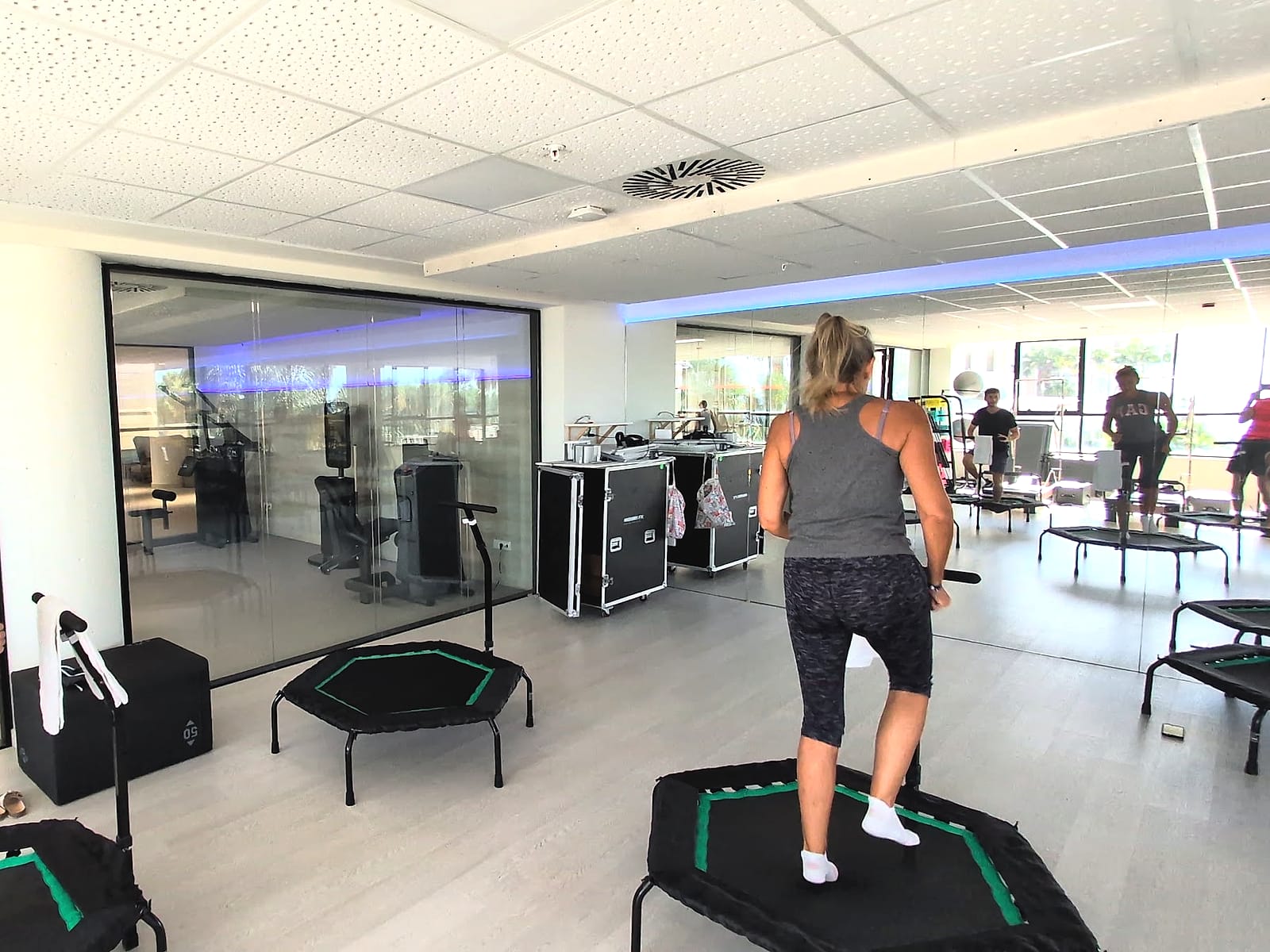 Javier Sobrino en plena clase de jumping en el gimnasio del Pontiana Thalasso