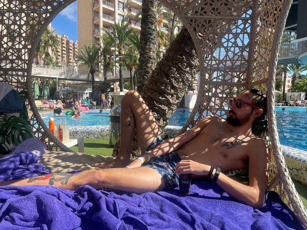 Piscina y zonas comunes