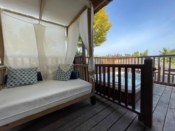 f022c104-b71b-4268-854f-ac862ef8828d